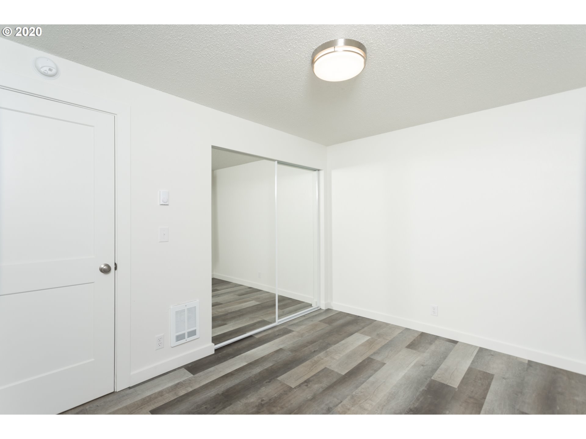 5986 F Street Springfield, OR 97478 - Photo 13 of 21