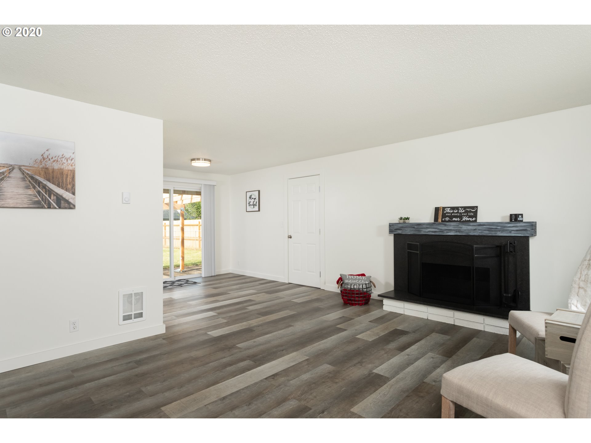 5986 F Street Springfield, OR 97478 - Photo 5 of 21