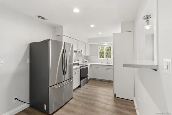 $699,000 | 709 Convertible Lane, Fallbrook, CA 92028