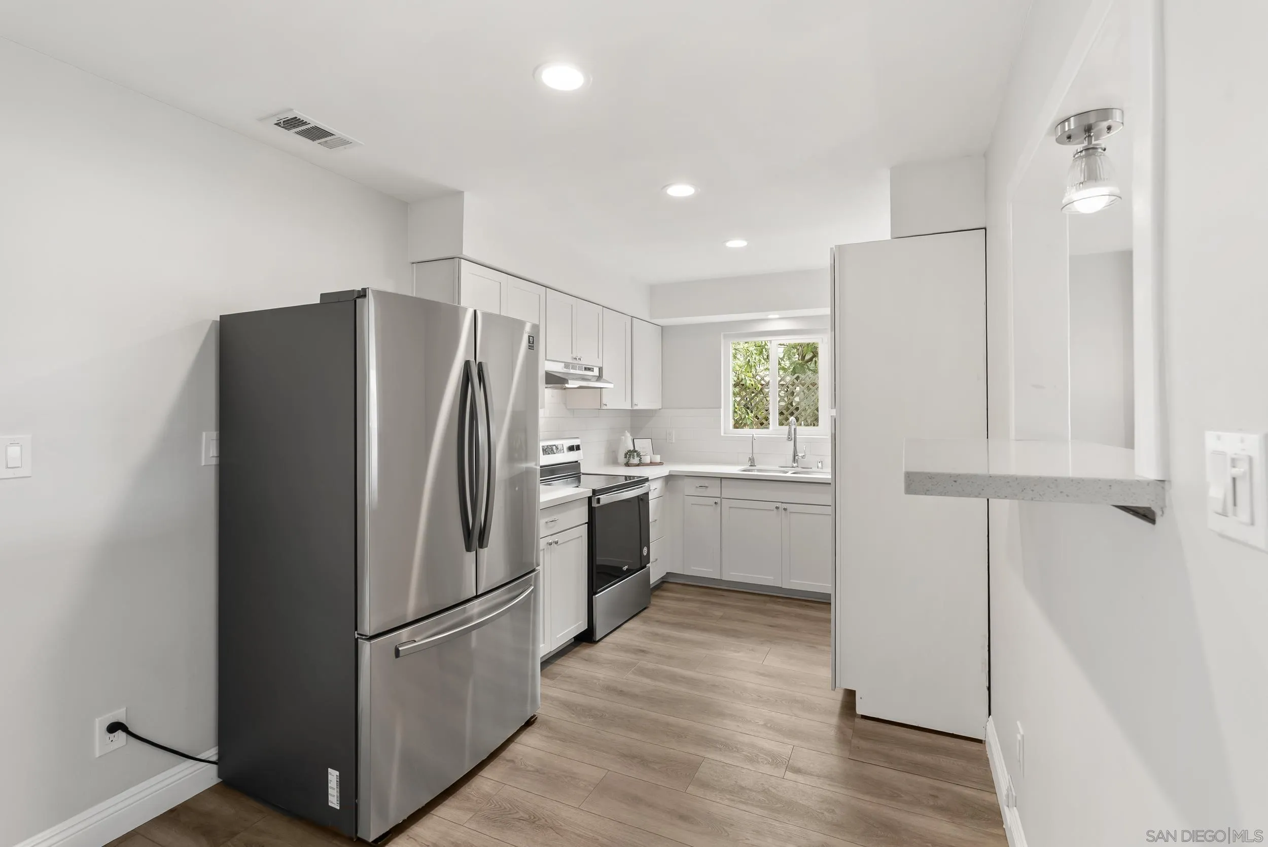 709 Convertible Lane Fallbrook, CA 92028 - Photo 14 of 43