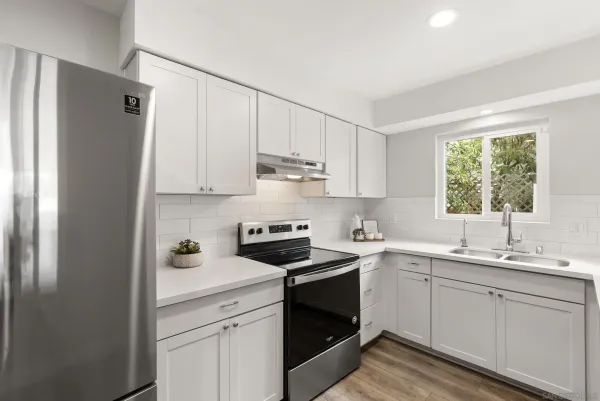 $699,000 | 709 Convertible Lane, Fallbrook, CA 92028