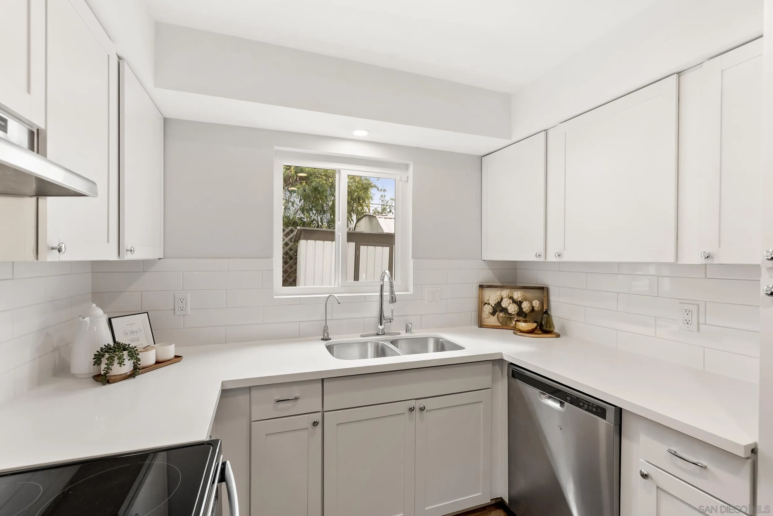 709 Convertible Lane Fallbrook, CA 92028 - Photo 16 of 43