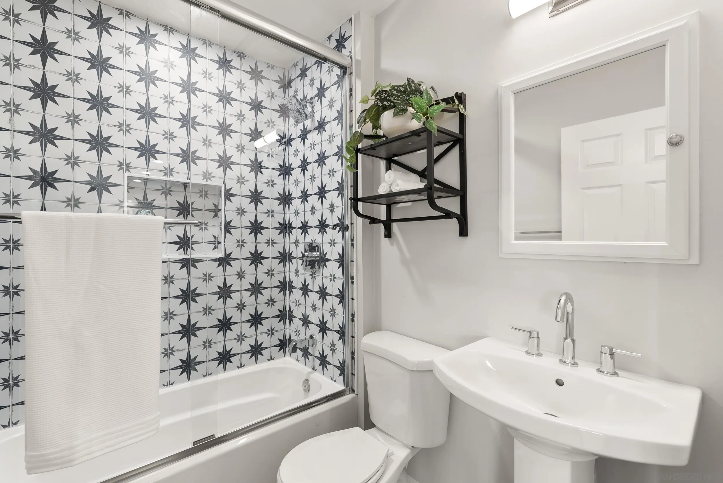 709 Convertible Lane Fallbrook, CA 92028 - Photo 24 of 43