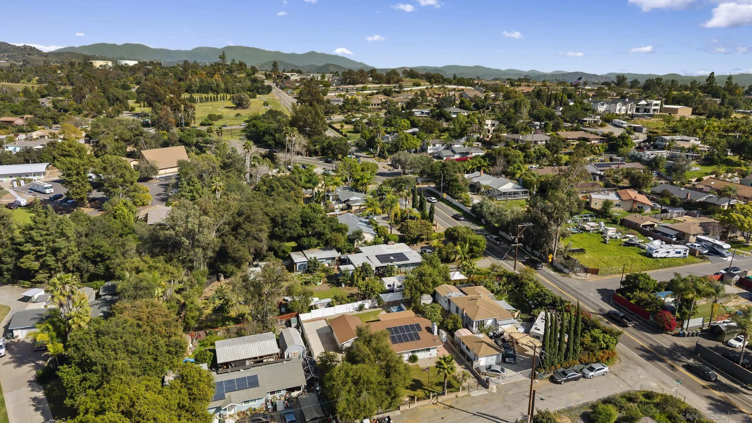 709 Convertible Lane Fallbrook, CA 92028 - Photo 40 of 43