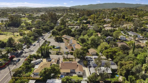 $699,000 | 709 Convertible Lane, Fallbrook, CA 92028