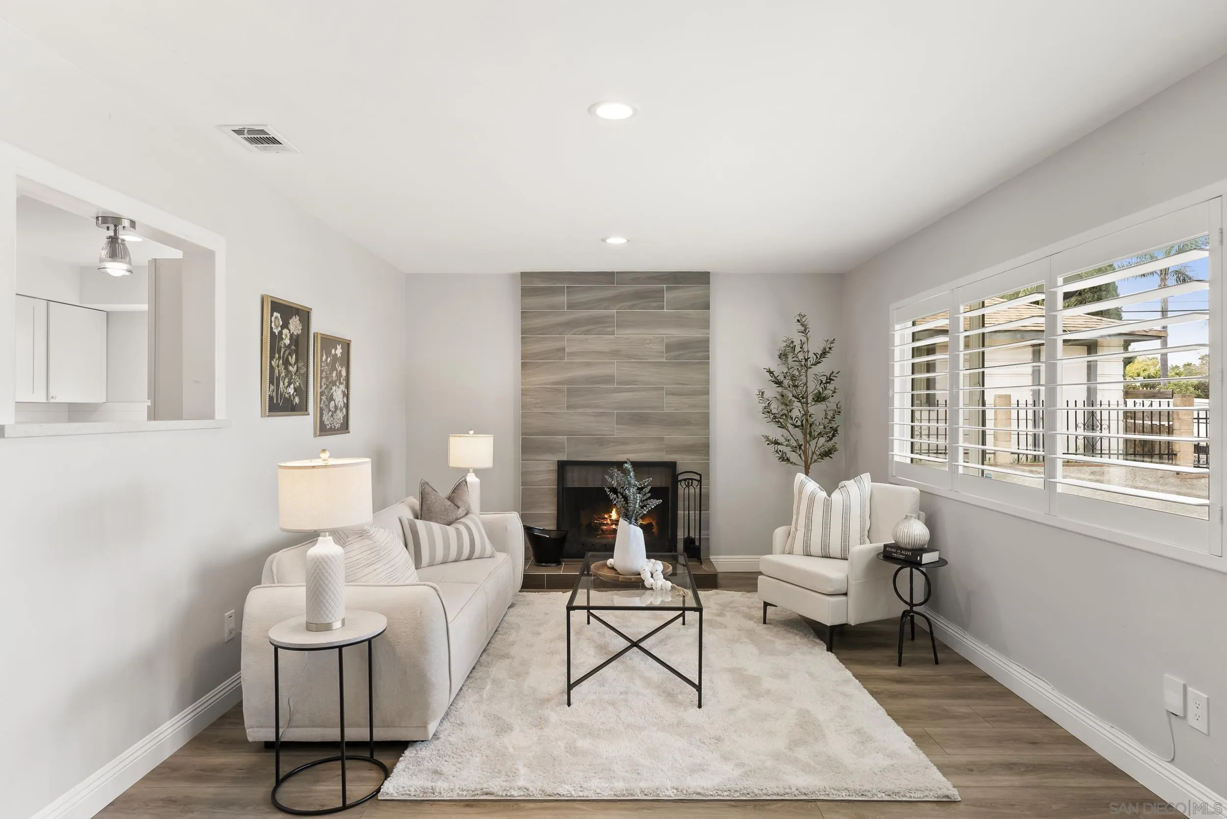 709 Convertible Lane Fallbrook, CA 92028 - Photo 7 of 43