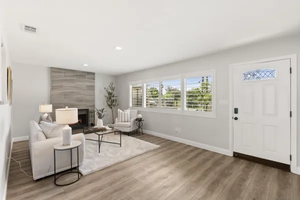 $699,000 | 709 Convertible Lane, Fallbrook, CA 92028