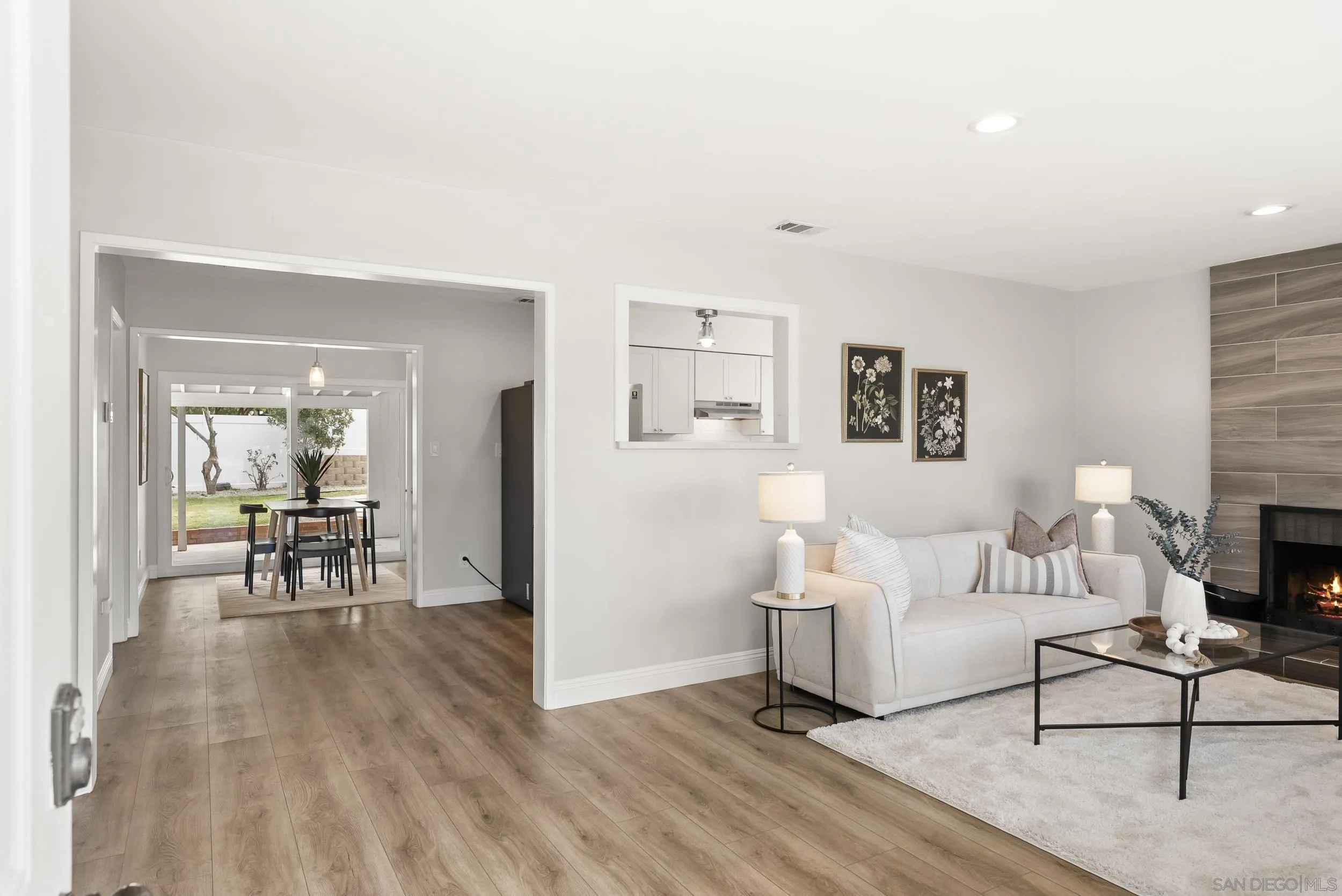 709 Convertible Lane Fallbrook, CA 92028 - Photo 9 of 43