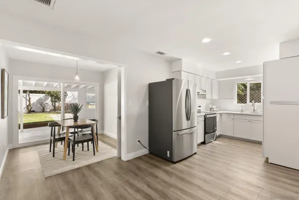 $699,000 | 709 Convertible Lane, Fallbrook, CA 92028