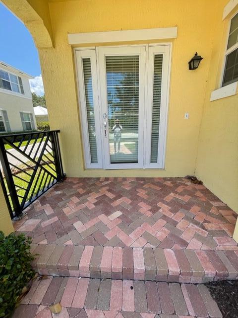 148 West Bay Cedar Circle Jupiter, FL 33458 - Photo 2 of 35 IMG_1545