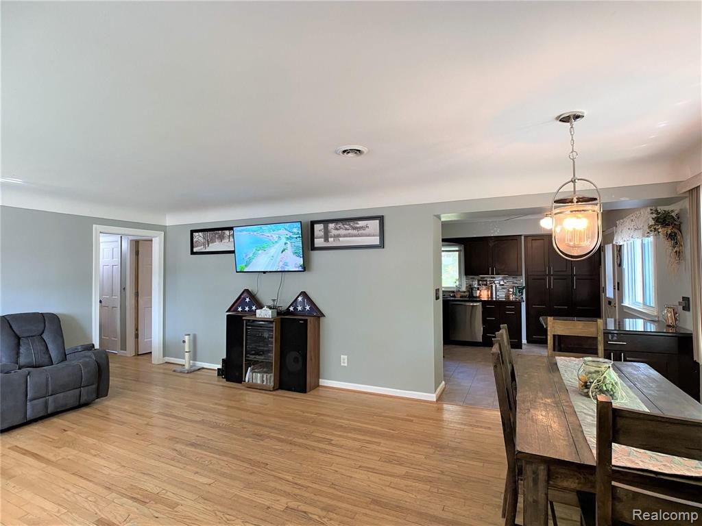 3331 Devondale Road Rochester Hills, MI 48309 - Photo 5 of 19