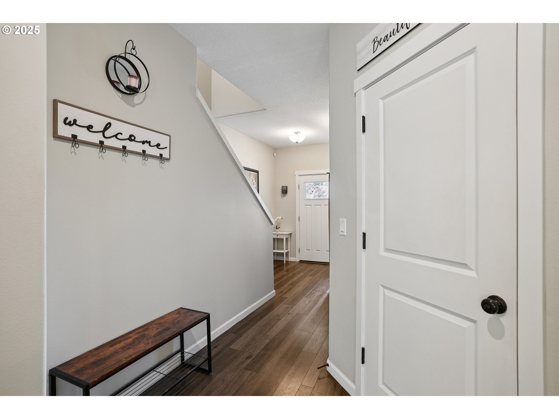 2813 Southeast Baker Avenue Gresham, OR 97080 - Photo 3 of 31