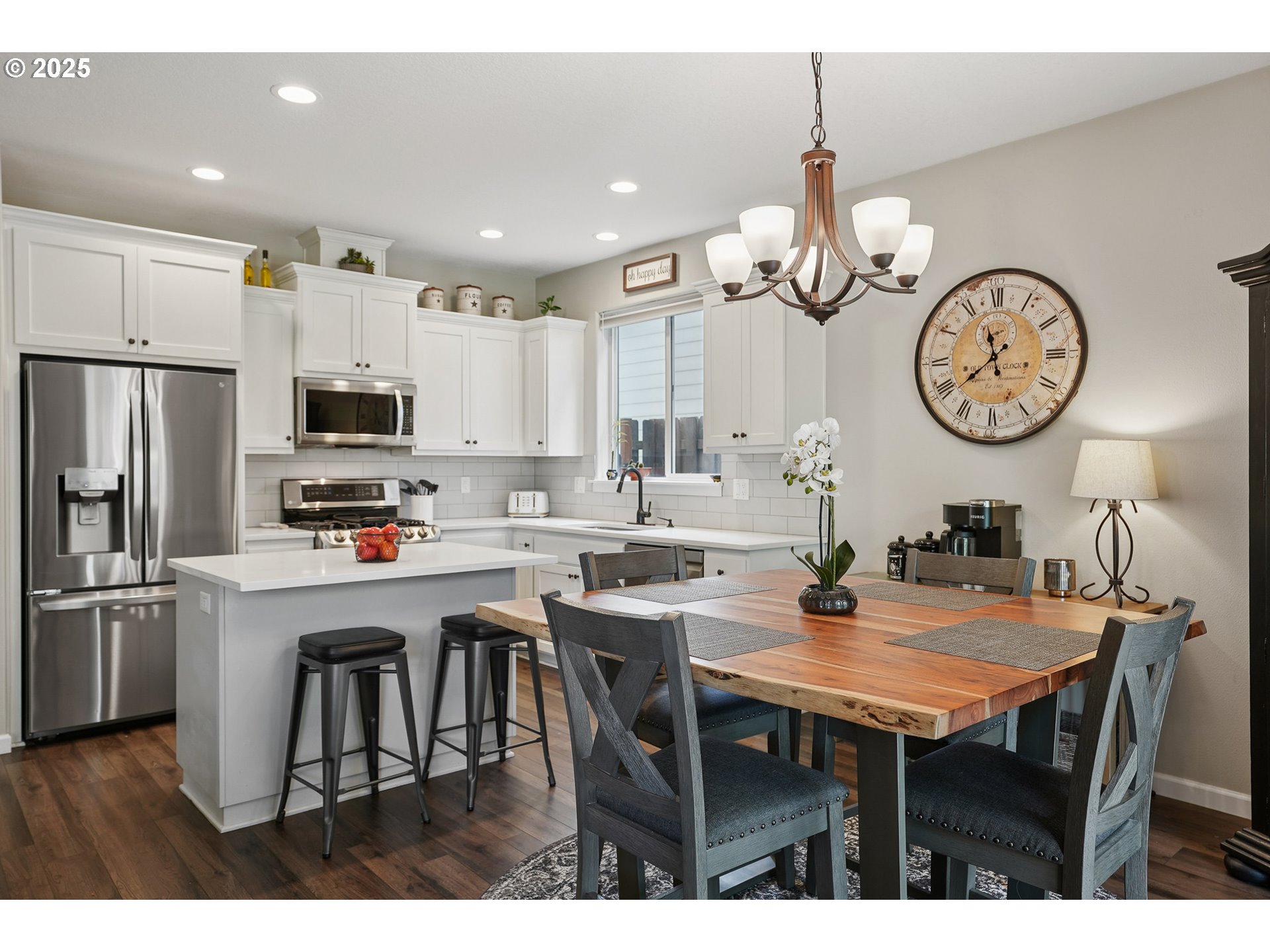 2813 Southeast Baker Avenue Gresham, OR 97080 - Photo 7 of 31