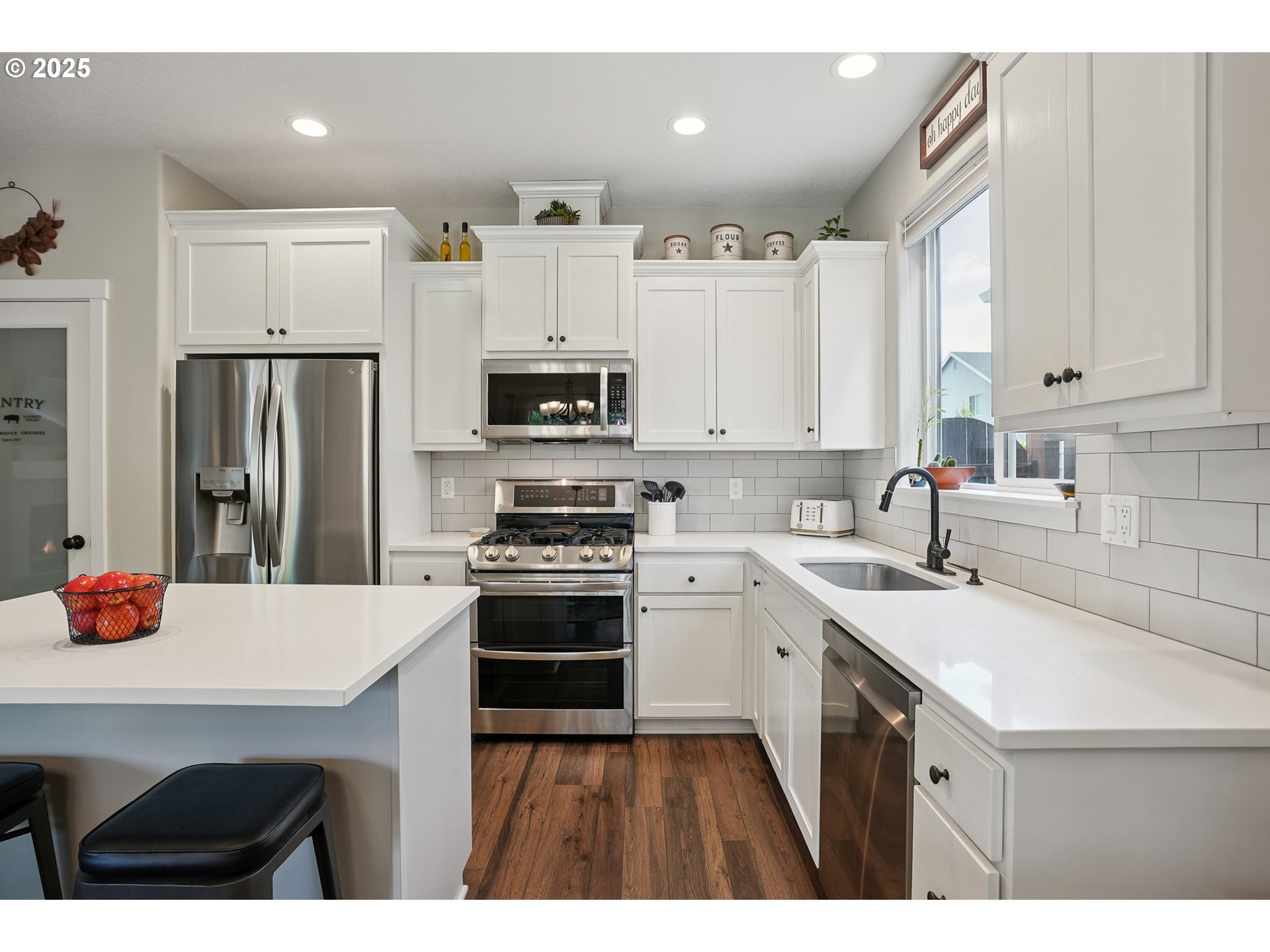 2813 Southeast Baker Avenue Gresham, OR 97080 - Photo 8 of 31