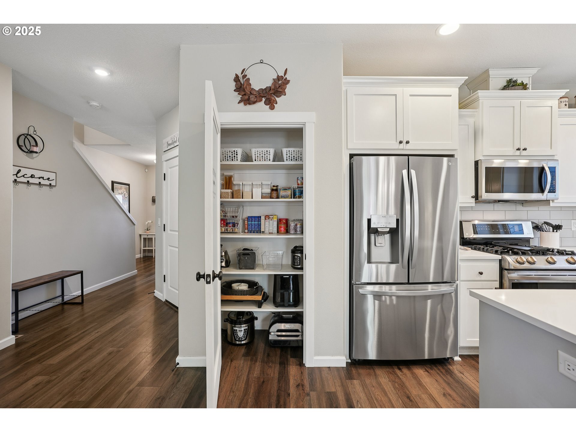 2813 Southeast Baker Avenue Gresham, OR 97080 - Photo 10 of 31