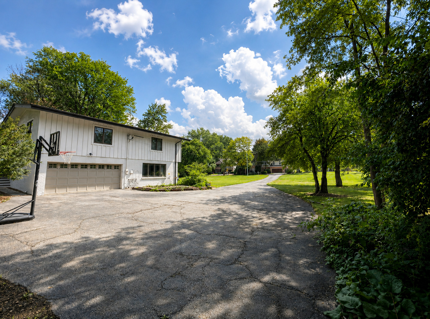 1525 West Wiesbrook Road Wheaton, IL 60189 - Photo 14 of 14 Gallery Image 14