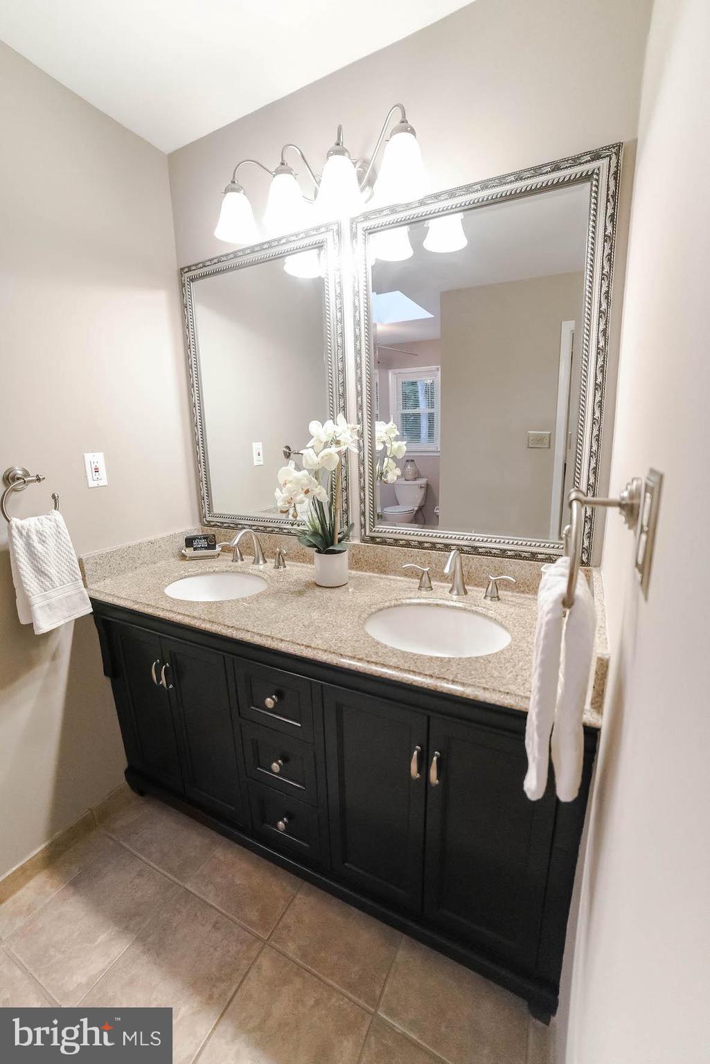 8508 Ridgeline Terrace Waldorf, MD 20603 - Photo 26 of 42 Master Bathroom with dual sinks