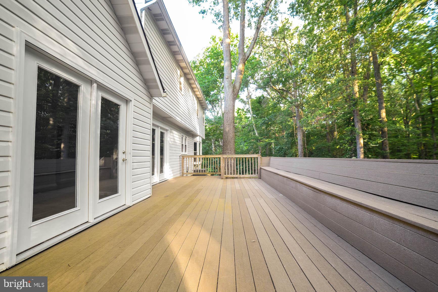 8508 Ridgeline Terrace Waldorf, MD 20603 - Photo 37 of 42 Deck with built in bench