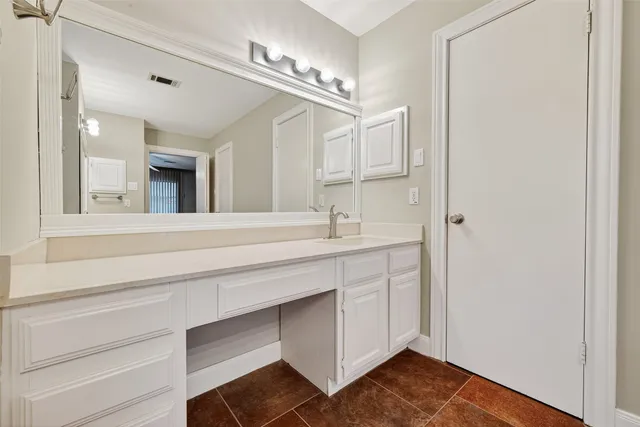 $499,900 | 13106 Ivyside Drive, Houston, TX 77077