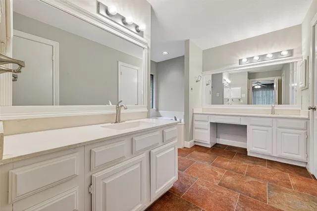 $499,900 | 13106 Ivyside Drive, Houston, TX 77077