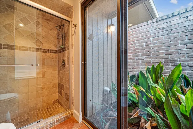 $499,900 | 13106 Ivyside Drive, Houston, TX 77077