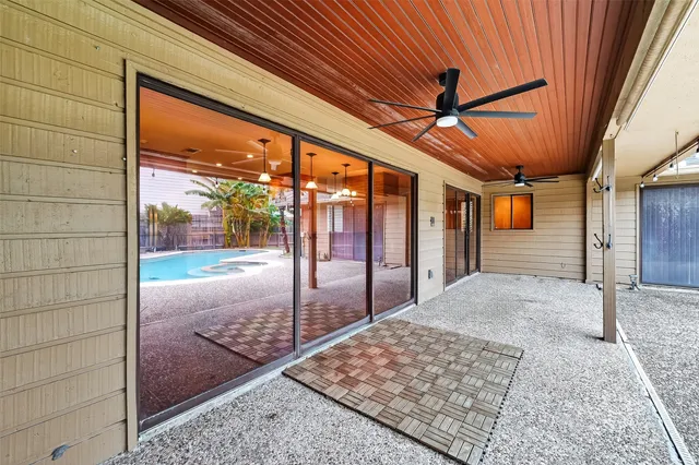 $499,900 | 13106 Ivyside Drive, Houston, TX 77077