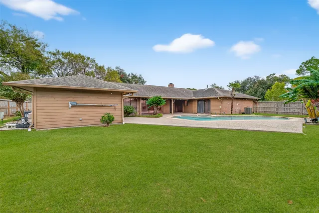 $499,900 | 13106 Ivyside Drive, Houston, TX 77077