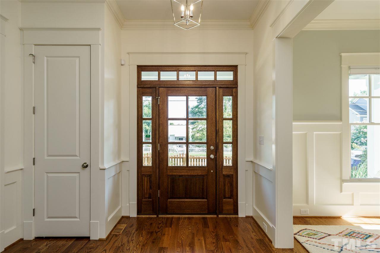 516 Peebles Street Raleigh, NC 27608 - Photo 3 of 30