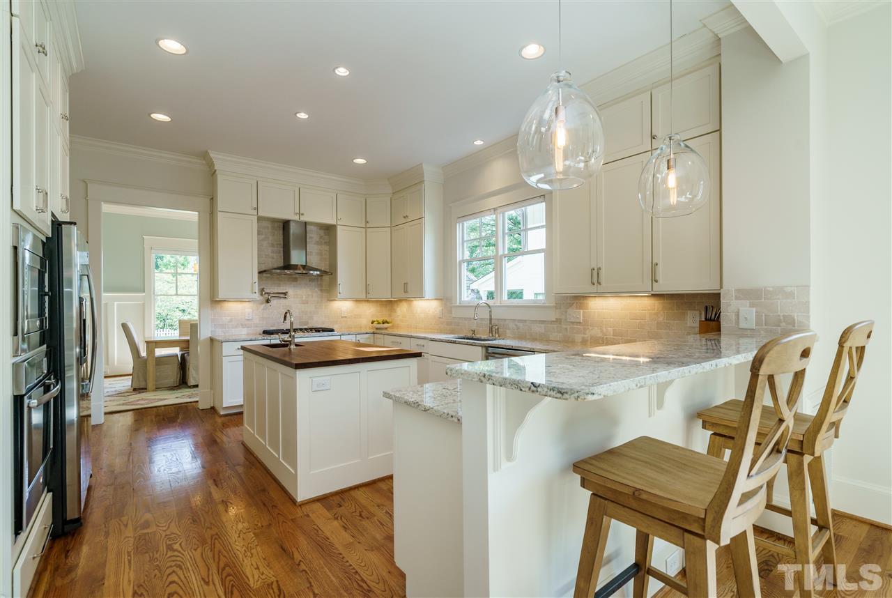 516 Peebles Street Raleigh, NC 27608 - Photo 10 of 30