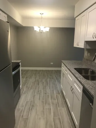$2,000 | 905 Casey Court, Unit 4003, Schaumburg, IL 60173
