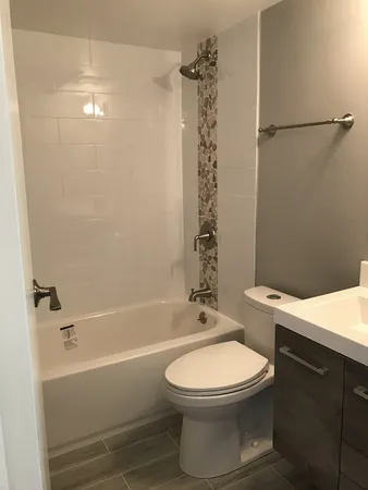 $2,000 | 905 Casey Court, Unit 4003, Schaumburg, IL 60173