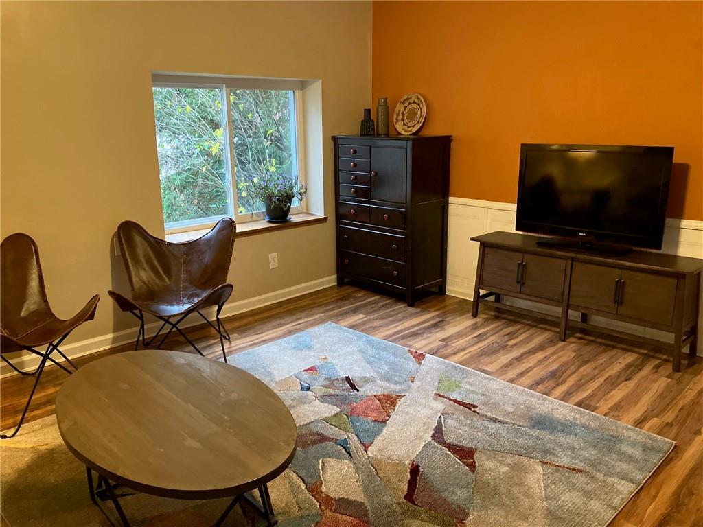 109 Glasgow Road Pittsburgh, PA 15221 - Photo 4 of 25 Gallery Image 4