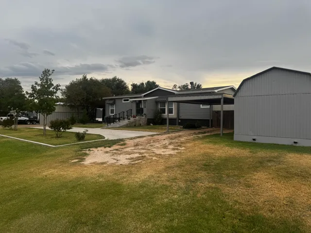 $289,000 | 313 Pierce Street, Whiteface, TX 79346