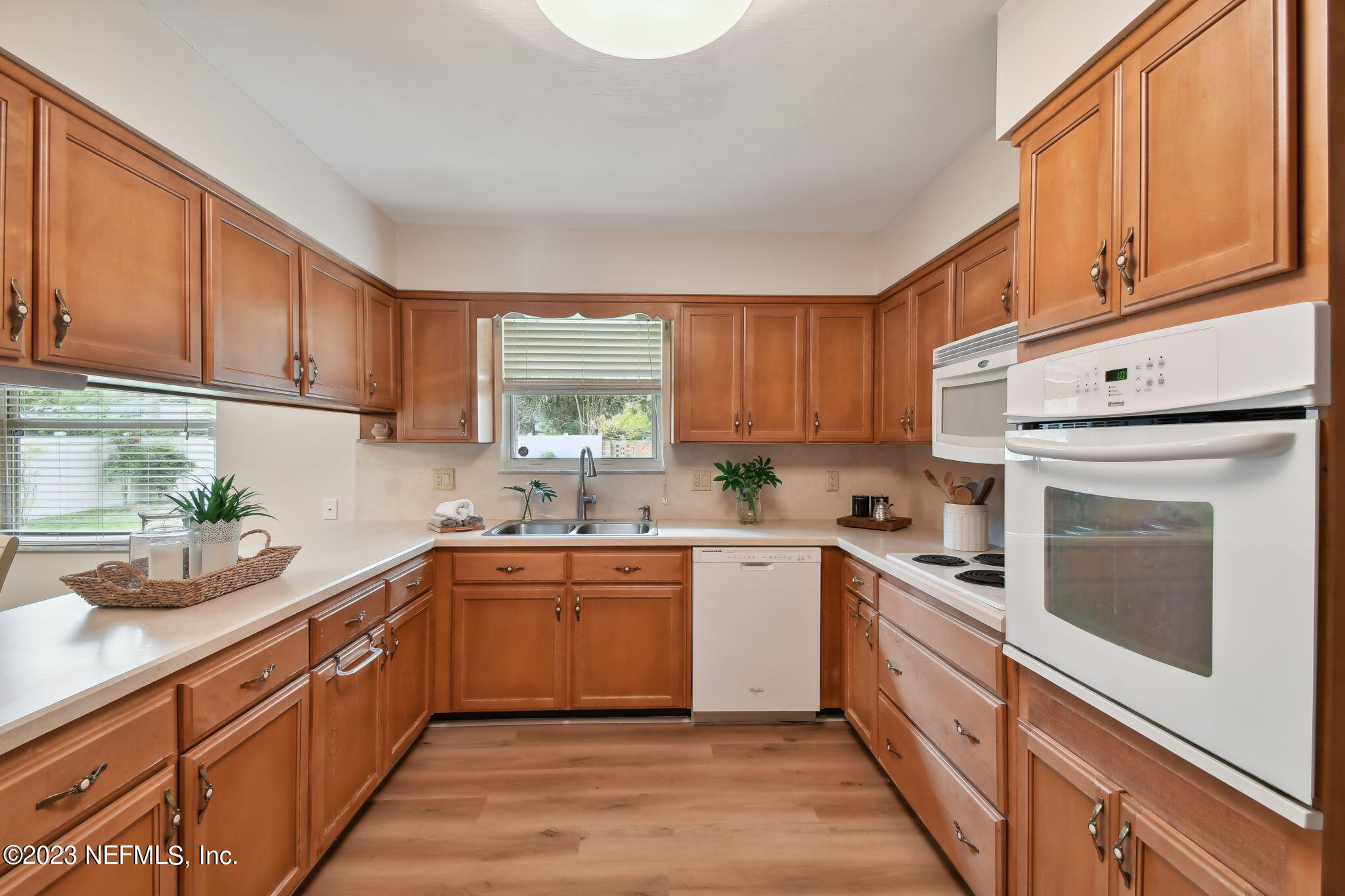 1060 Martinique Road Jacksonville, FL 32216 - Photo 16 of 42 Kitchen