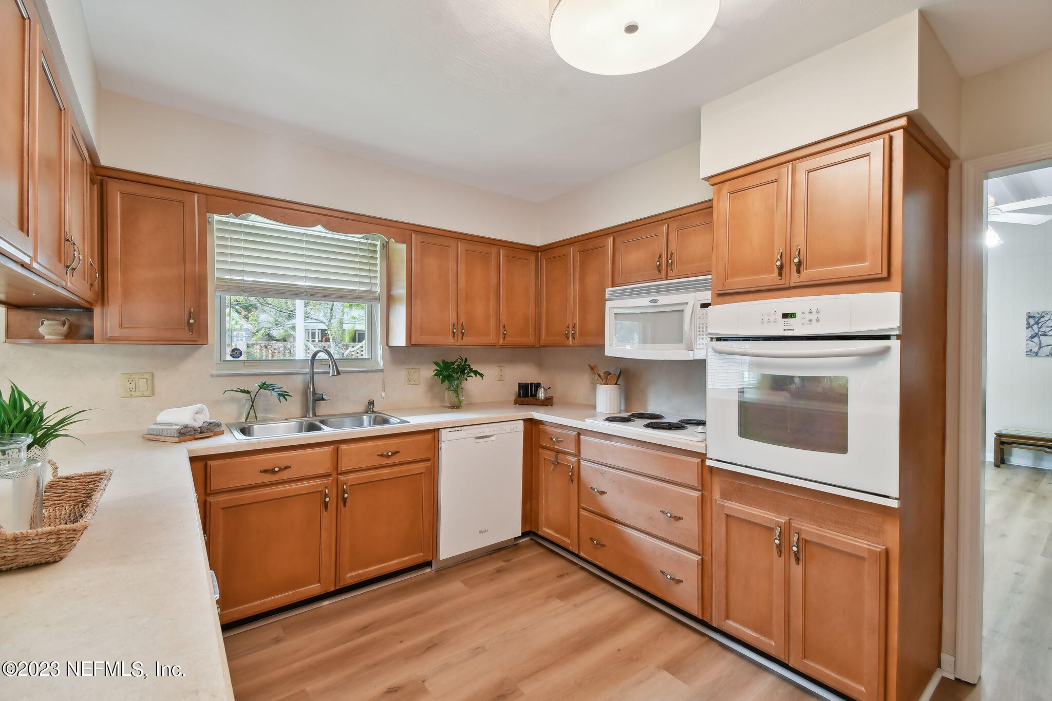1060 Martinique Road Jacksonville, FL 32216 - Photo 18 of 42 Kitchen