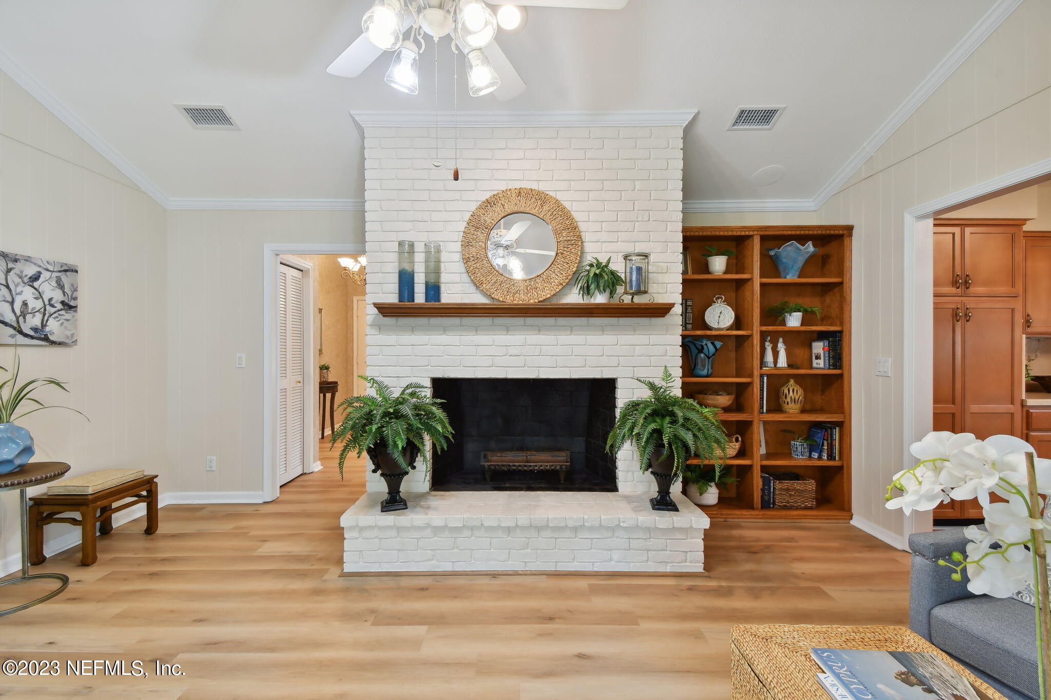 1060 Martinique Road Jacksonville, FL 32216 - Photo 22 of 42 Family Room