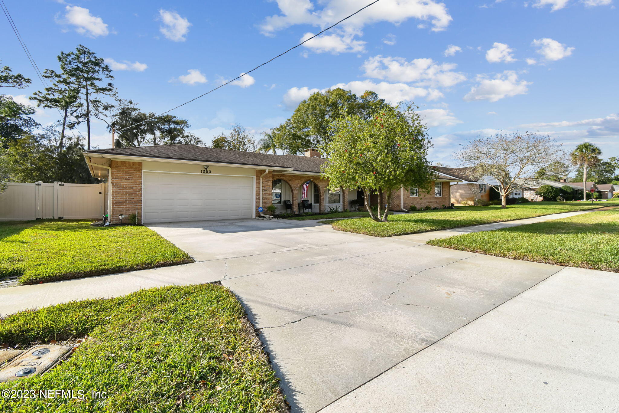 1060 Martinique Road Jacksonville, FL 32216 - Photo 3 of 42 Front View