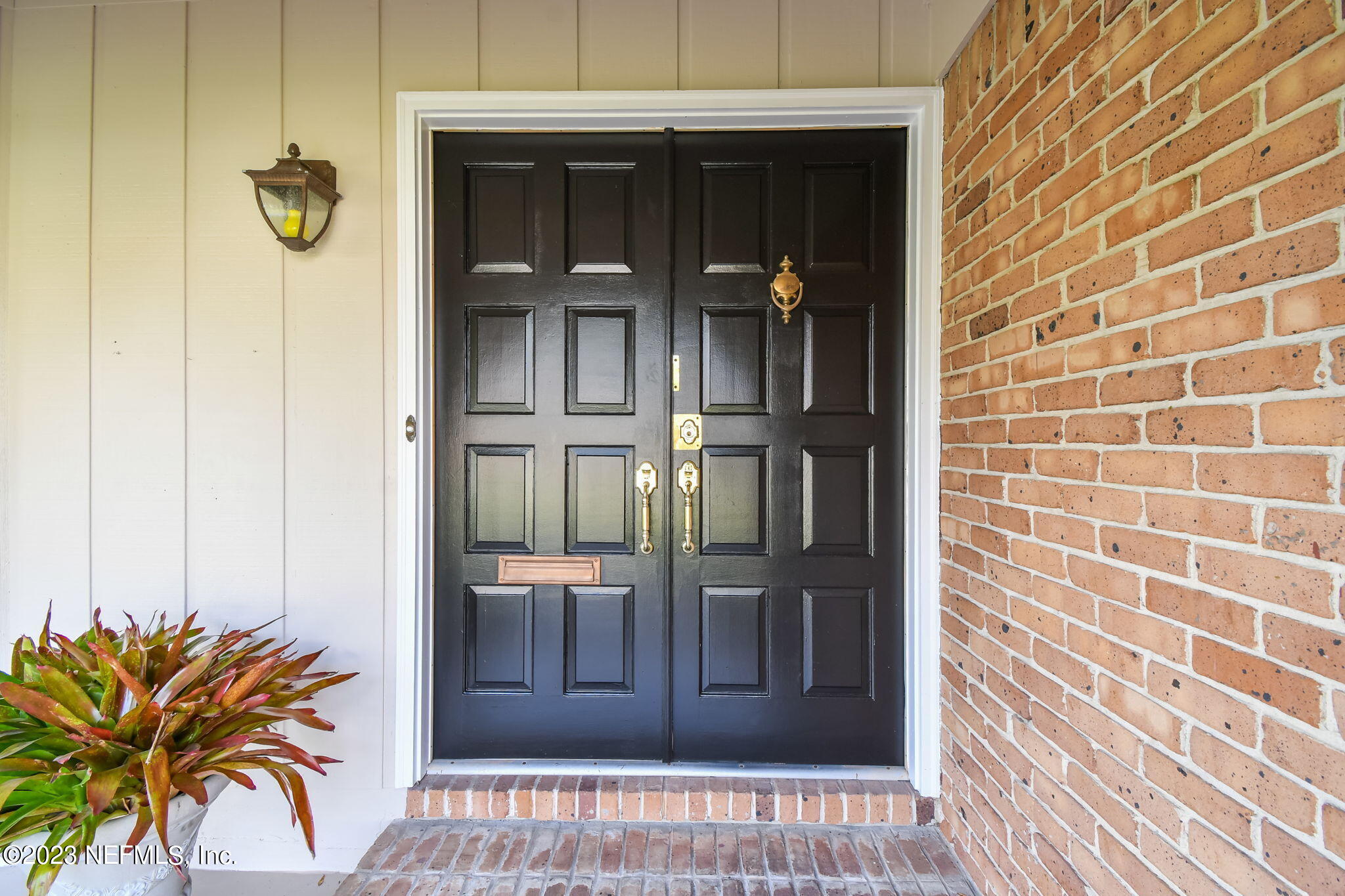 1060 Martinique Road Jacksonville, FL 32216 - Photo 4 of 42 Entrance