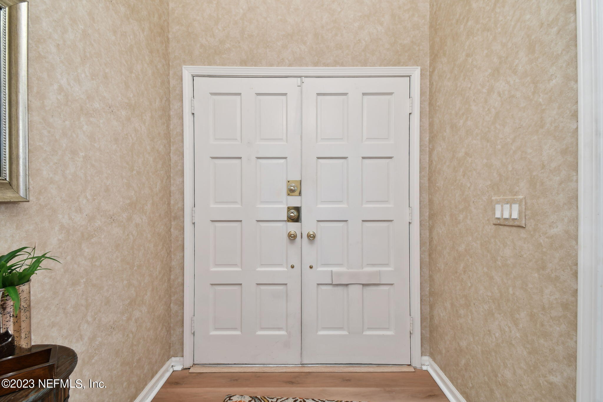 1060 Martinique Road Jacksonville, FL 32216 - Photo 5 of 42 Entrance/Foyer
