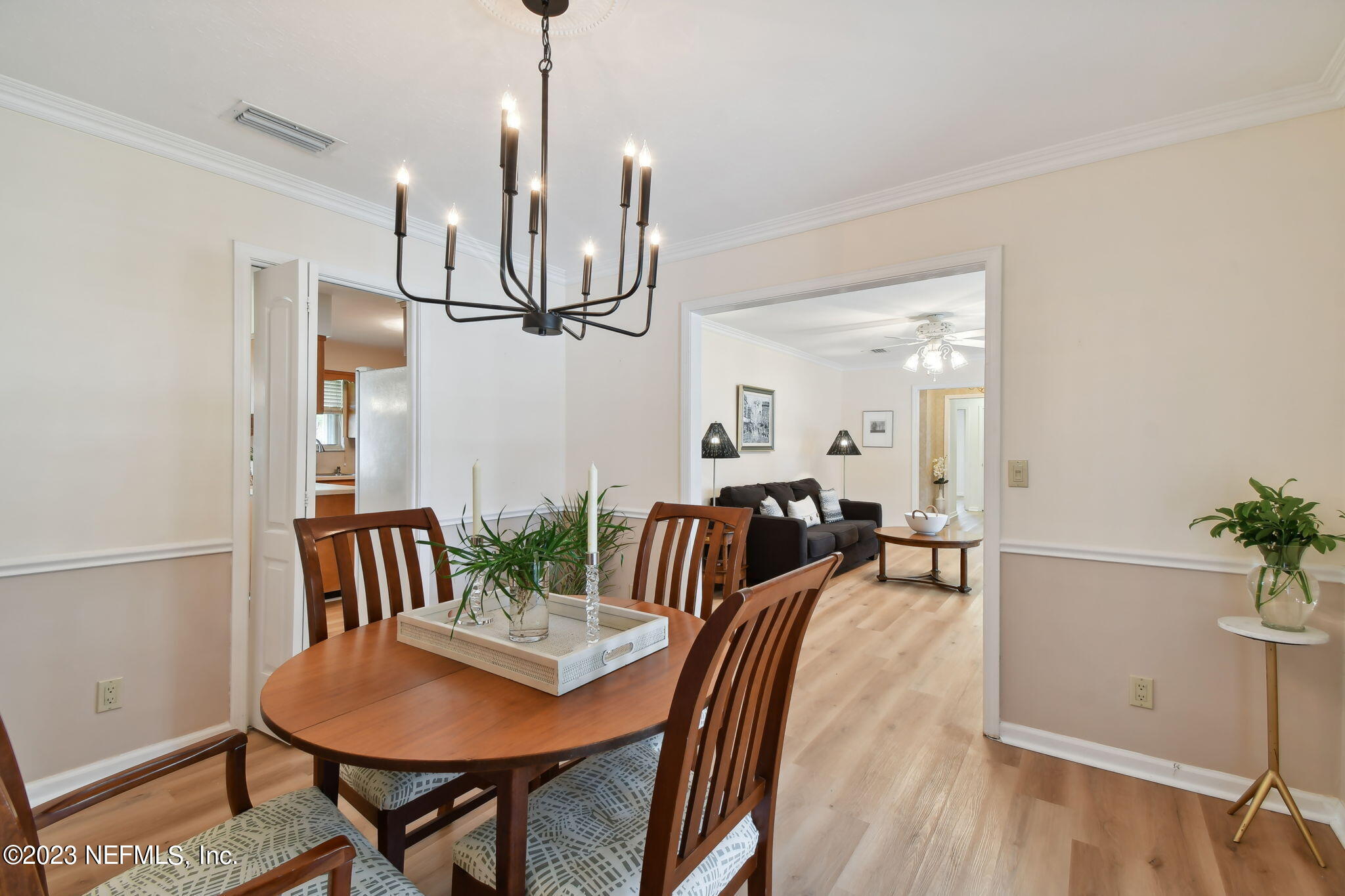 1060 Martinique Road Jacksonville, FL 32216 - Photo 9 of 42 Dining Room
