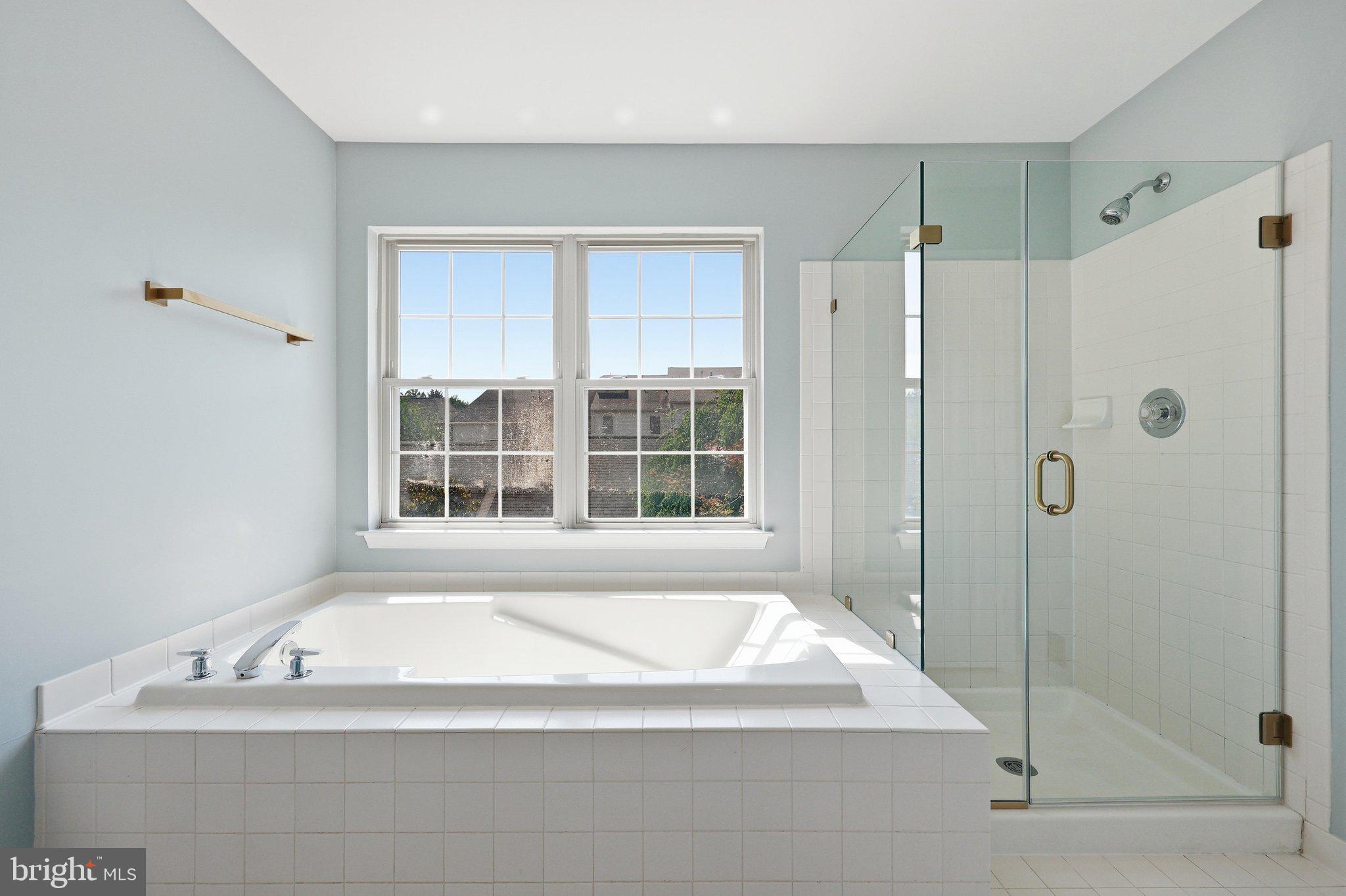 2215 Parish Lane Frederick, MD 21701 - Photo 26 of 63 Primary Bathroom