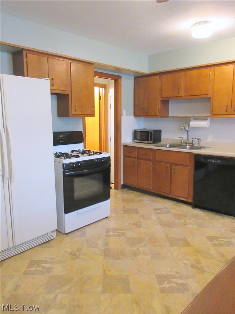 7590 State Road Parma, OH 44134 - Photo 10 of 22