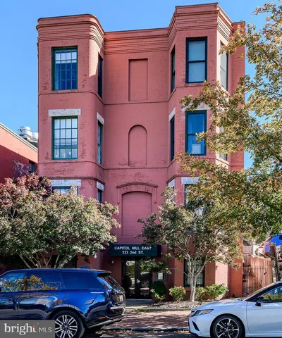 $299,900 | 333 2nd Street Northeast, Unit 206, Washington, DC 20002