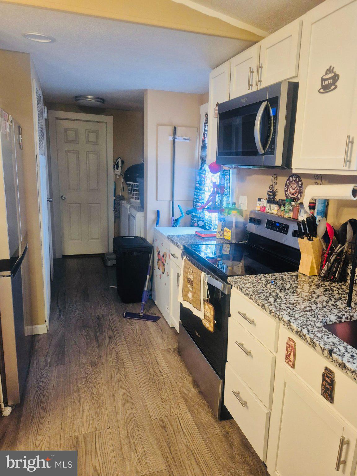 205 Robwood Road Dundalk, MD 21222 - Photo 6 of 14 Charming kitchen with modern finishes.