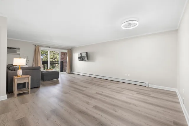 $179,000 | 4043 Saratoga Avenue, Unit D221, Downers Grove, IL 60515