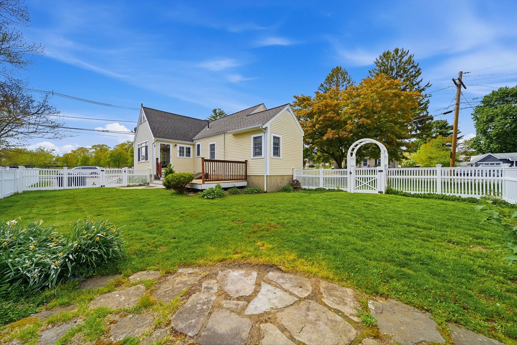 28 Myopia Road Stoneham, MA 02180 - Photo 32 of 42