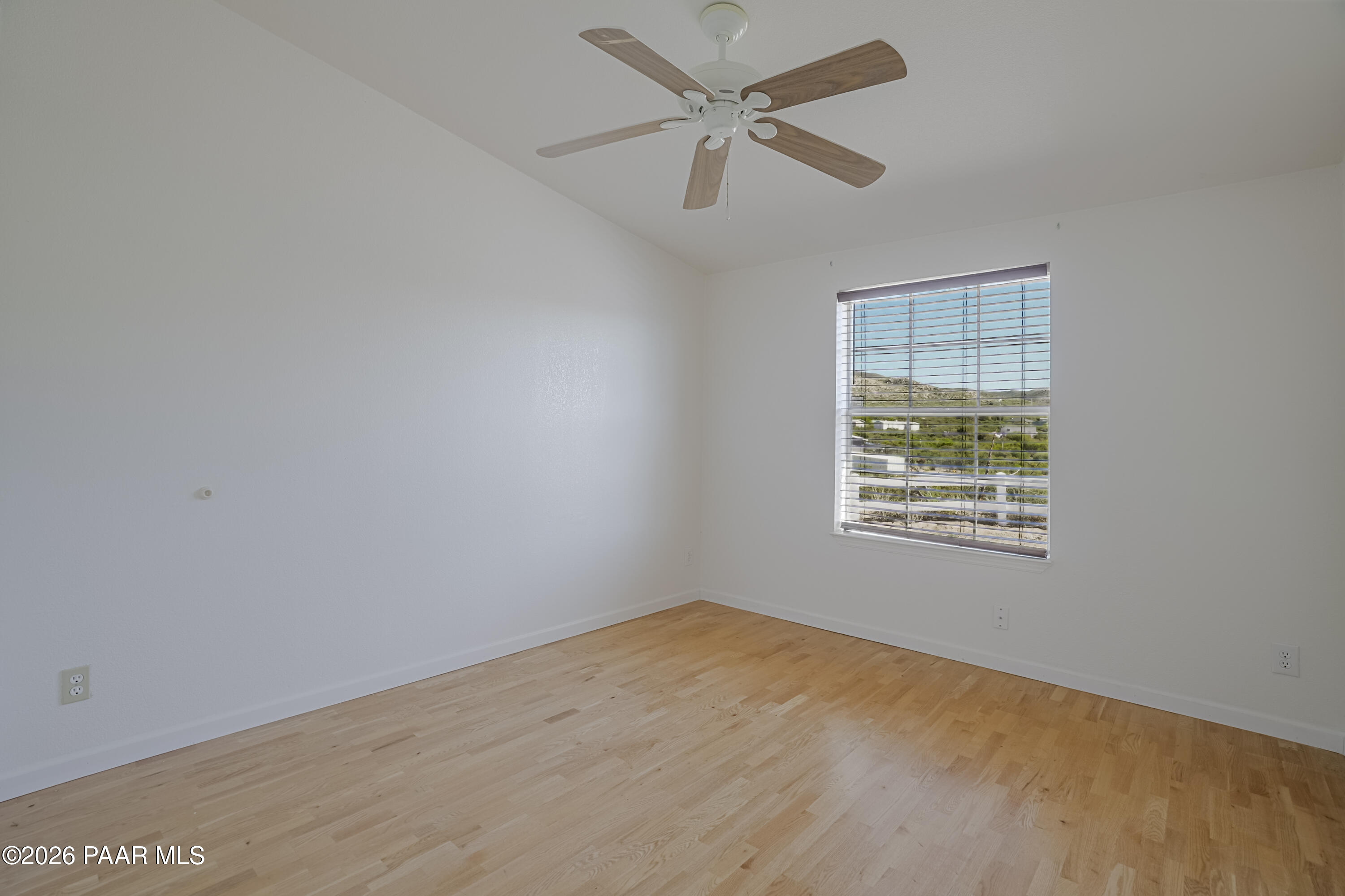 1699 Trinity Lane Dewey, AZ 86327 - Photo 23 of 45 Guest Bedroom 2