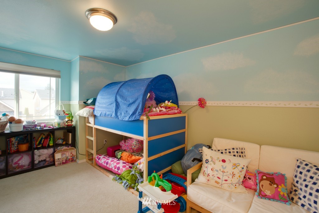 5203 Northeast 10th Place Renton, WA 98059 - Photo 10 of 12 Gallery Image 10