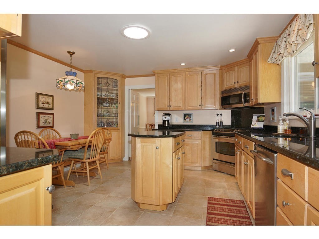 6 Raleigh Road Dover, MA 02030 - Photo 6 of 22 Gallery Image 6