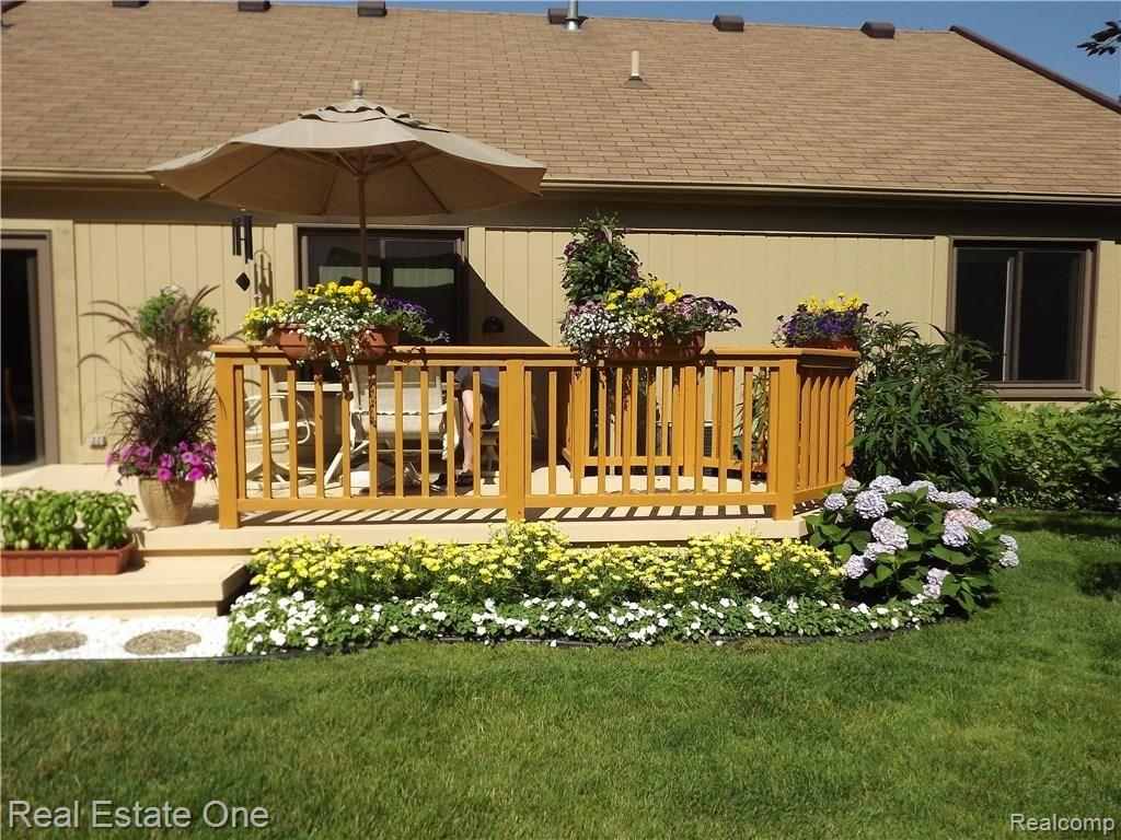 2379 Rochelle Park Drive Rochester Hills, MI 48309 - Photo 16 of 24